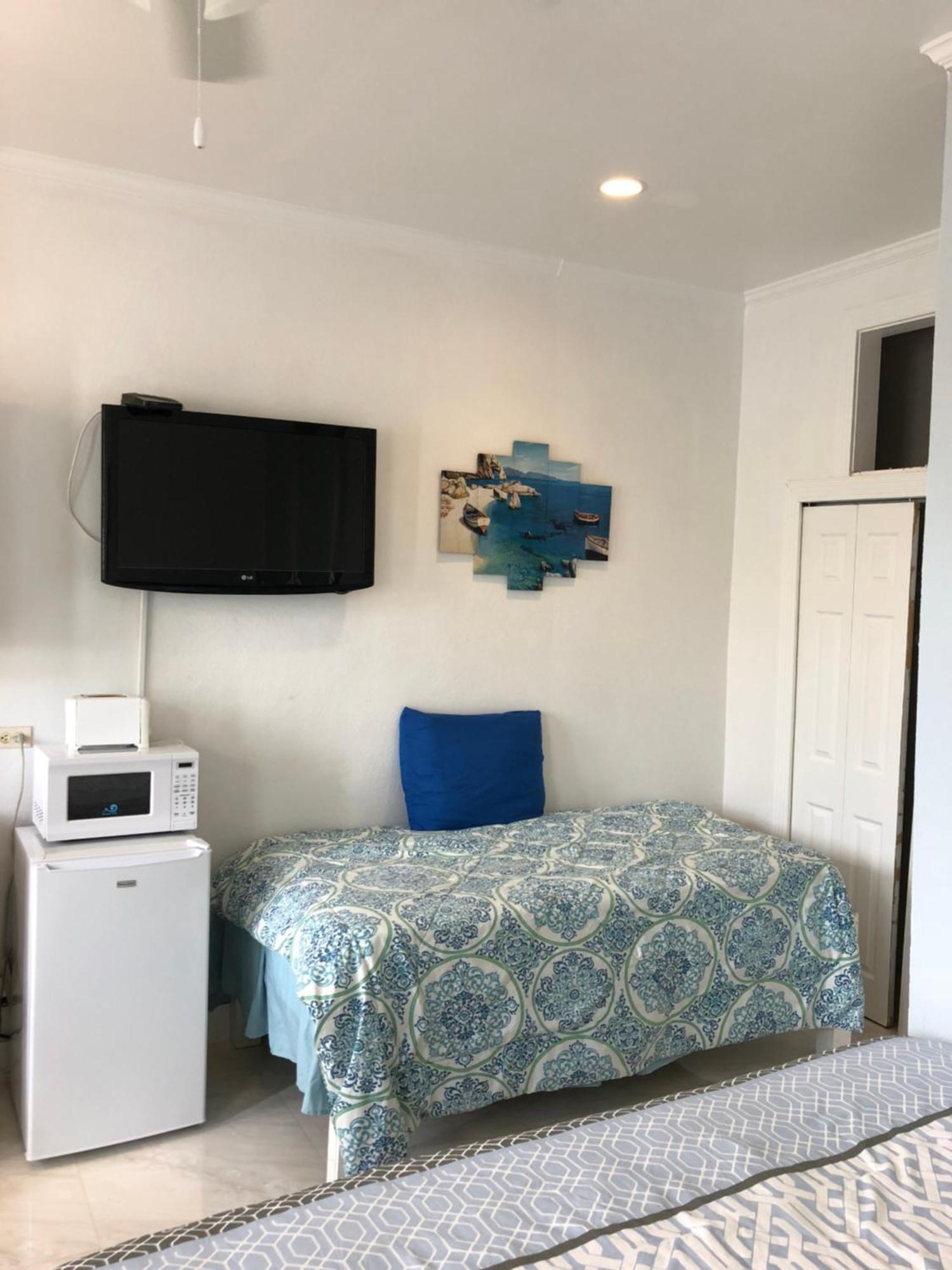 The Oasis Retreat Apartment แนสซอ ภายนอก รูปภาพ