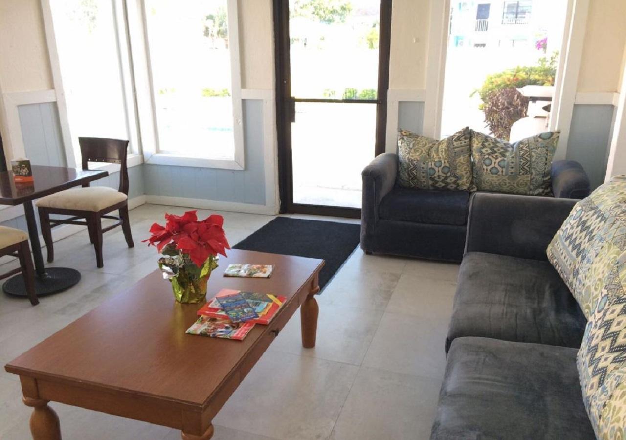 The Oasis Retreat Apartment แนสซอ ภายนอก รูปภาพ