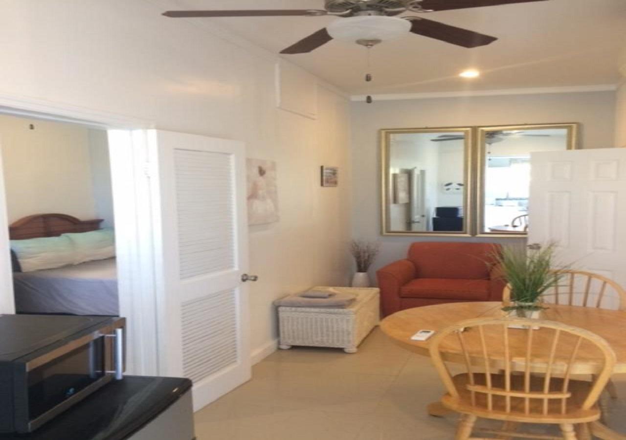 The Oasis Retreat Apartment แนสซอ ภายนอก รูปภาพ